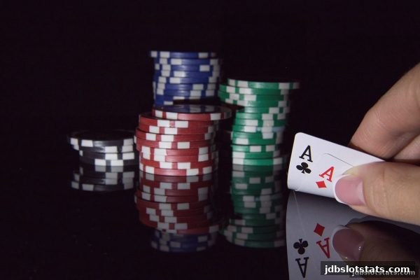 德州扑克实战策略：jdb电子教你玩转心理与技巧